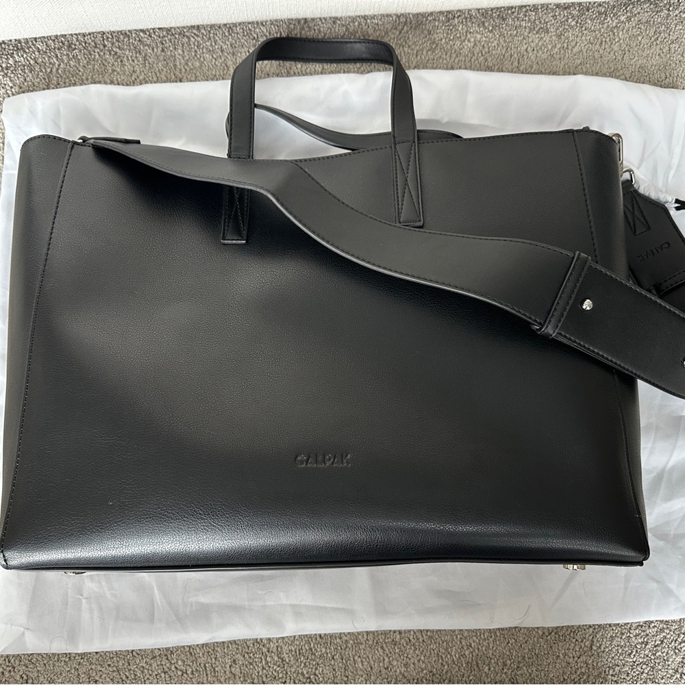 CALPAK Haven 16" Laptop Tote Bag in Black